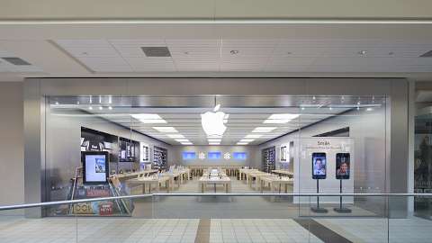 Apple Upper Canada Mall